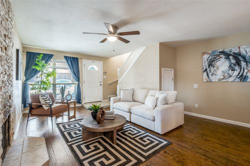 2111 Via Catalina, Carrollton, TX, 75006-4649 | Card Image