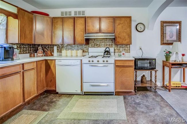 14037 Springfield St, House other with 2 bedrooms, 2 bathrooms and 1 parking in Grafton IL | Image 17