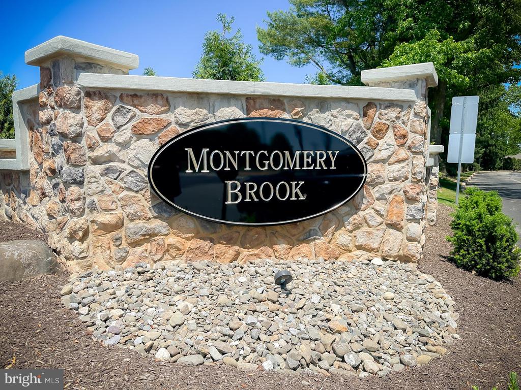 Foxmeadow Dr, Royersford, PA 19468