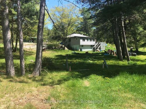 42 Wawanaisa Rd, Nobel, ON, P0G1G0 | Card Image