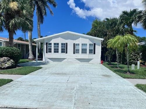 1025 Silver Lakes Blvd, NAPLES, FL, 34114-9334 | Card Image