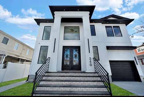 340 Doris Ave, Franklin Square, NY, 11010-1301 | Card Image