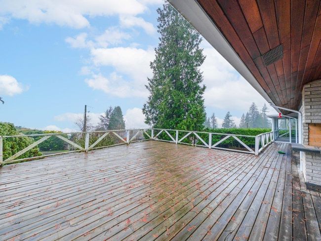 216 Rondoval Crescent, House other with 5 bedrooms, 3 bathrooms and 8 parking in North Vancouver BC | Image 33