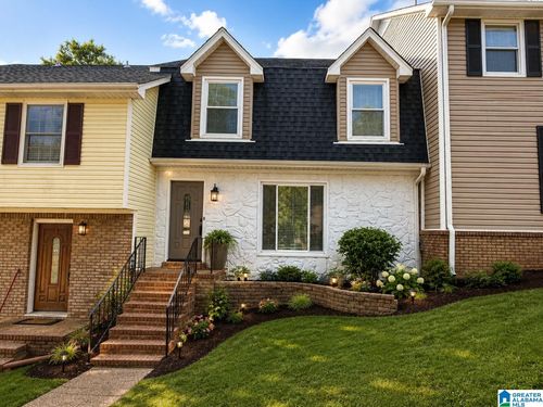 709 Cahaba Manor Dr, PELHAM, AL, 35124-1555 | Card Image