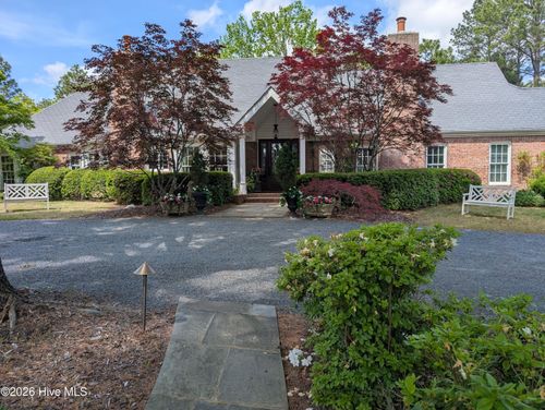 845 Lake Dornoch Dr, Pinehurst, NC, 28374-7127 | Card Image