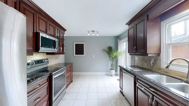 1114 Cedarcroft Cres, House other with 3 bedrooms, 2 bathrooms and 5 parking in Pickering ON | Image 9