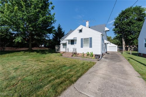 4766 Brookwood Drive, Brooklyn, OH, 44144 | Card Image