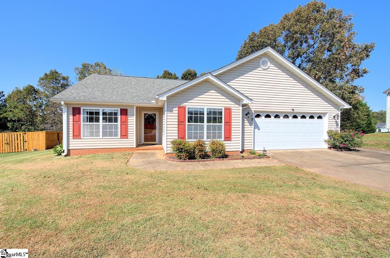 Clematis Dr, Taylors, SC 29687