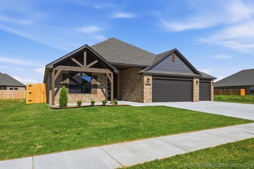 10868 S 278th East Ave, Coweta, OK, 74429-3017 | Card Image