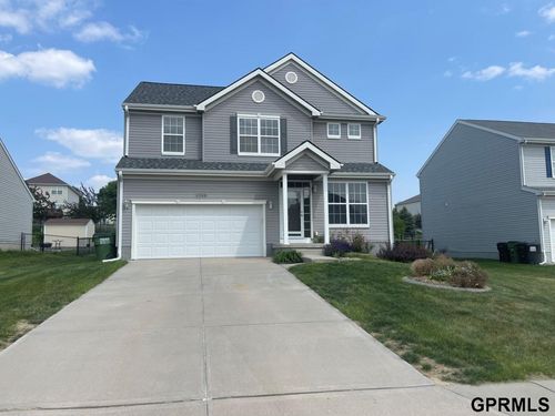 2309 Lakewood Dr, Papillion, NE, 68046-8081 | Card Image