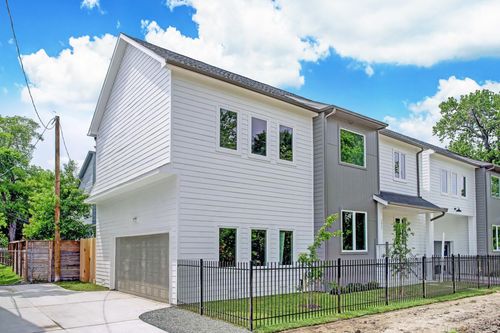 3827 Arlington St, Houston, TX, 77018-8441 | Card Image