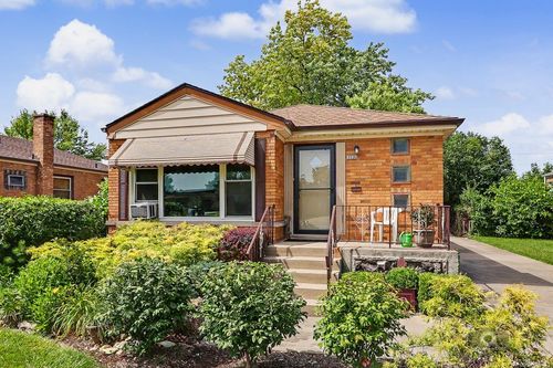 4996 Wick Drive, Oak Lawn, IL, 60453 | Card Image