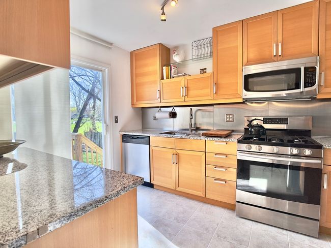765 Woodside Dr, House other with 3 bedrooms, 2 bathrooms and 2 parking in Roselle IL | Image 5