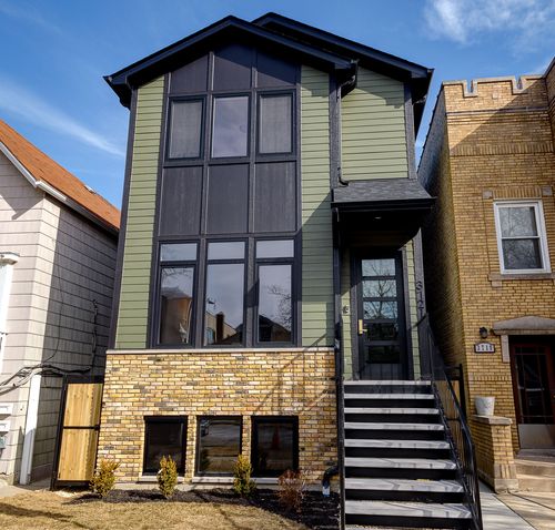 3721 N Whipple St, CHICAGO, IL, 60618-4526 | Card Image