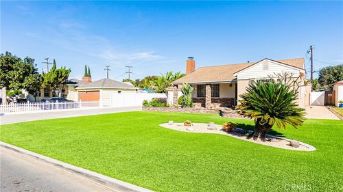 10817 Loch Lomond Drive, Whittier, CA, 90606 | Card Image