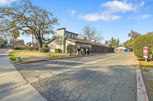1838 E Vassar Dr, Visalia, CA, 93292-5161 | Card Image