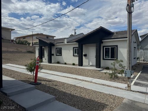 2-365 N 16th St, Las Vegas, NV, 89101-4176 | Card Image