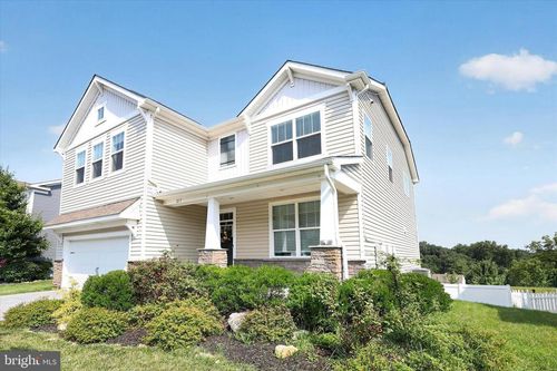 217 Seven Springs Ln, DOWNINGTOWN, PA, 19335-1435 | Card Image
