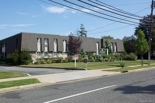 1a-25 N Clinton Ave, Bay Shore, NY, 11706-7851 | Card Image