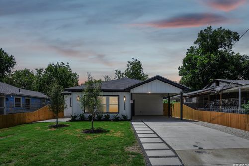 1934 Lamar St, San Antonio, TX, 78202-1619 | Card Image