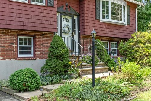7 Meadowbrook Rd, North Chelmsford, MA, 01863-1822 | Card Image