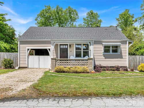 29 Salem Street, Brevard, NC, 28712 | Card Image