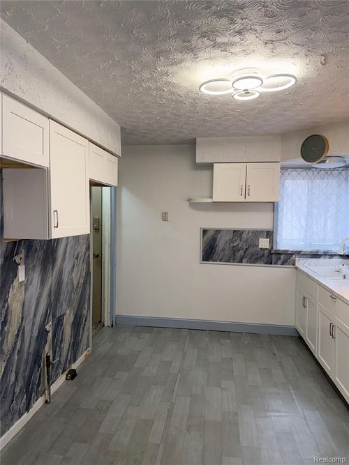 29473 Steinhauer Street, Inkster, MI, 48141 | Card Image