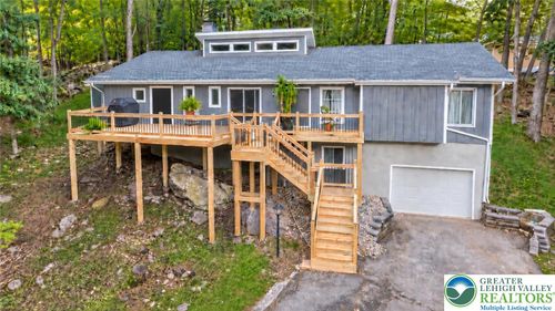 6375 Decker Rd, Bushkill, PA, 18324-7027 | Card Image