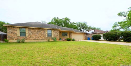 324 Bunker Hl, Pleasanton, TX, 78064-4722 | Card Image