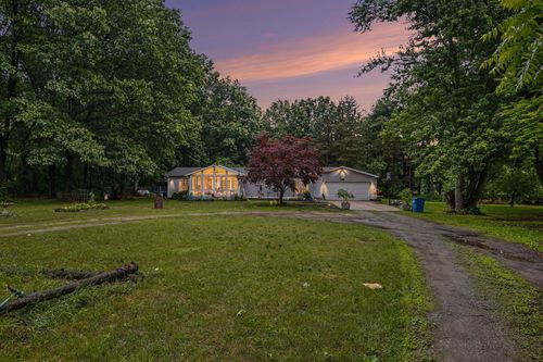 4448 E River Rd, Buchanan, MI, 49107-9114 | Card Image