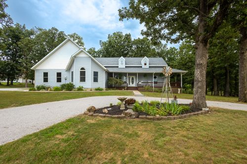 23024 Lawrence 1200, Aurora, MO, 65605-8252 | Card Image
