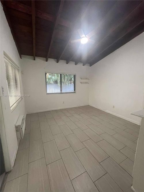 apt-4-760 Ne 122nd St, North Miami, FL, 33161-5633 | Card Image