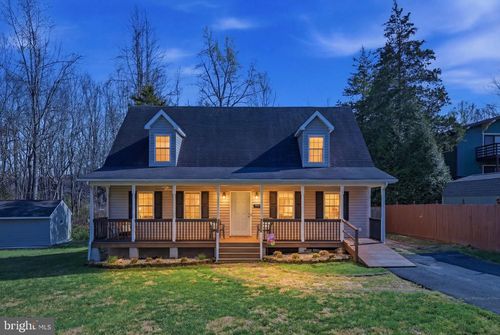 801 S Lakeshore Dr, LOUISA, VA, 23093-5715 | Card Image