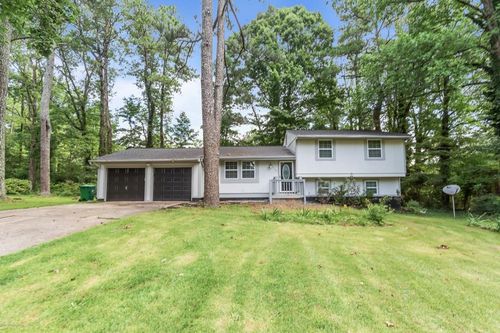5136 Rock Glen Dr, Stone Mountain, GA, 30088-2531 | Card Image