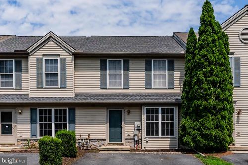 36 Woodmyre Ln, ENOLA, PA, 17025-1558 | Card Image