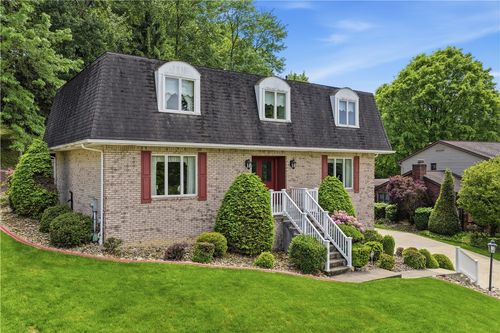916 Burning Tree Dr, Elizabeth Twp, PA, 15135-2114 | Card Image