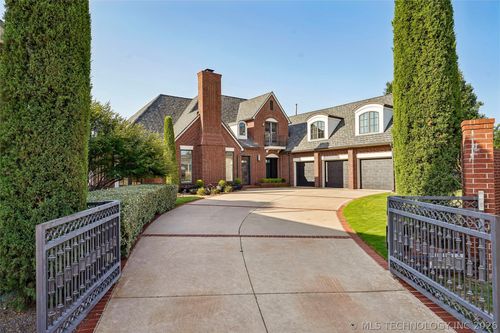 14813 Hollyhock Dr, Oklahoma City, OK, 73142-1829 | Card Image