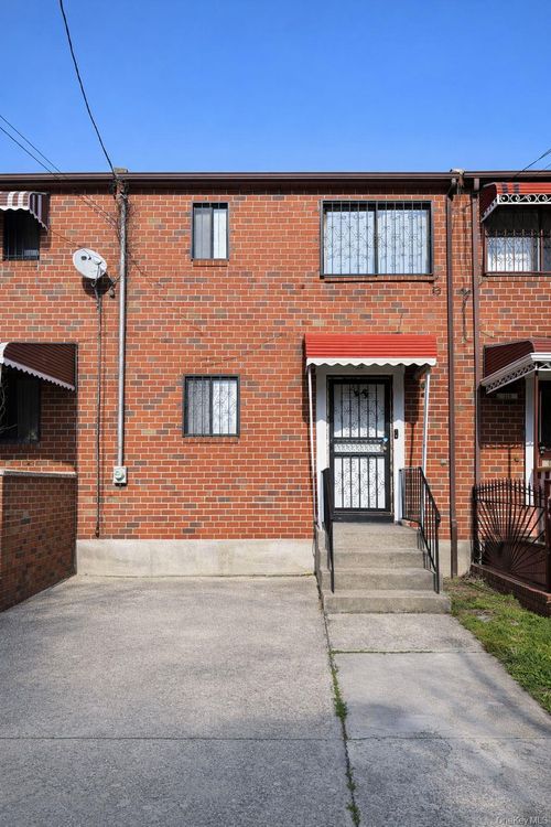 217 Berriman St, Brooklyn, NY, 11208-2317 | Card Image