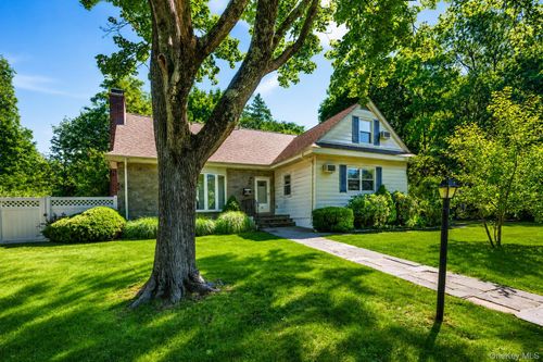 39 Jane St, Hartsdale, NY, 10530-1917 | Card Image