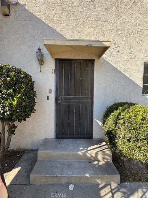 921 Carob Way, Montebello, CA, 90640-5824 | Card Image