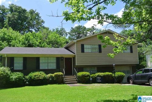 2330 Spencer Ln, Center Point, AL, 35215-4004 | Card Image