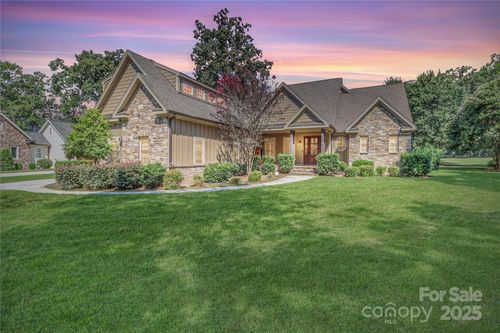 3229 Broadmoor Dr, Statesville, NC, 28625-4685 | Card Image