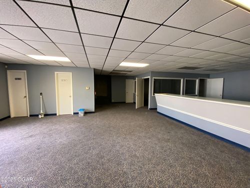 b-702 S Pearl Avenue, Joplin, MO, 64801 | Card Image