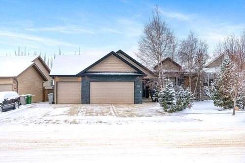 2112 56 Ave, Lloydminster, AB, T9V2W2 | Card Image