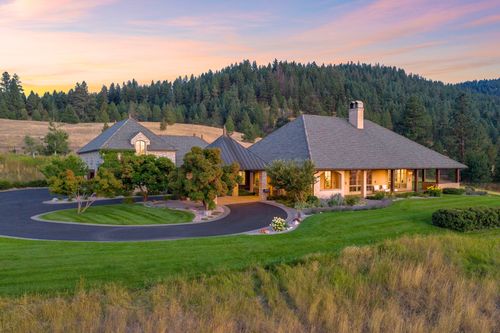 2761 Contour Rd, Missoula, MT, 59802-3374 | Card Image