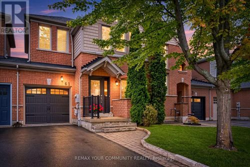61 Cozens Dr, Richmond Hill, ON, L4E4W6 | Card Image