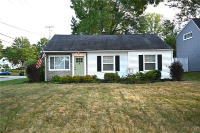 View of front of house featuring a front lawn | Image 1