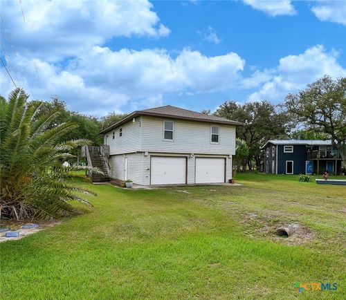 225 Swallow Dr, Palacios, TX, 77465-1732 | Card Image