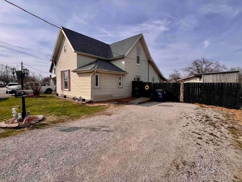 6 Blinn Ave, Frankfort, IN, 46041-1520 | Card Image