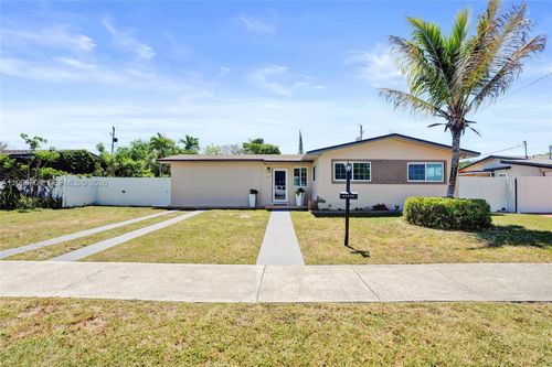 19411 Gulfstream Rd, Cutler Bay, FL, 33157-8674 | Card Image